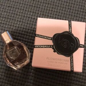 New V&R flowerbomb